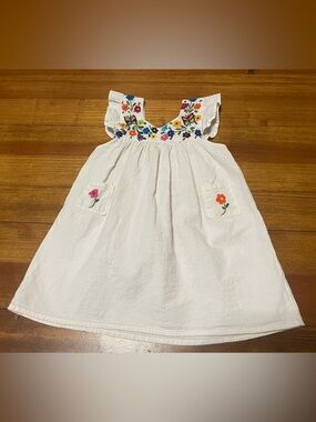 White Hand Embroidered Cotton Floral Sundress W Pockets Size 3